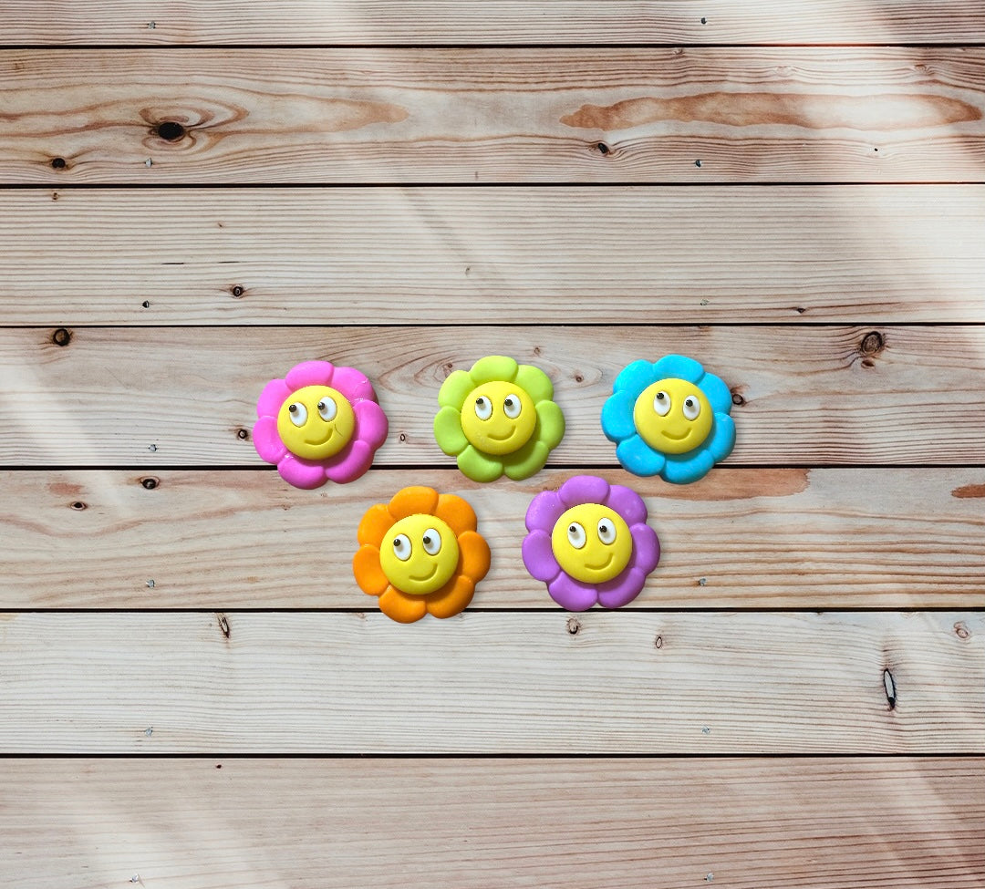 Smiley Flowers Thumbtacks