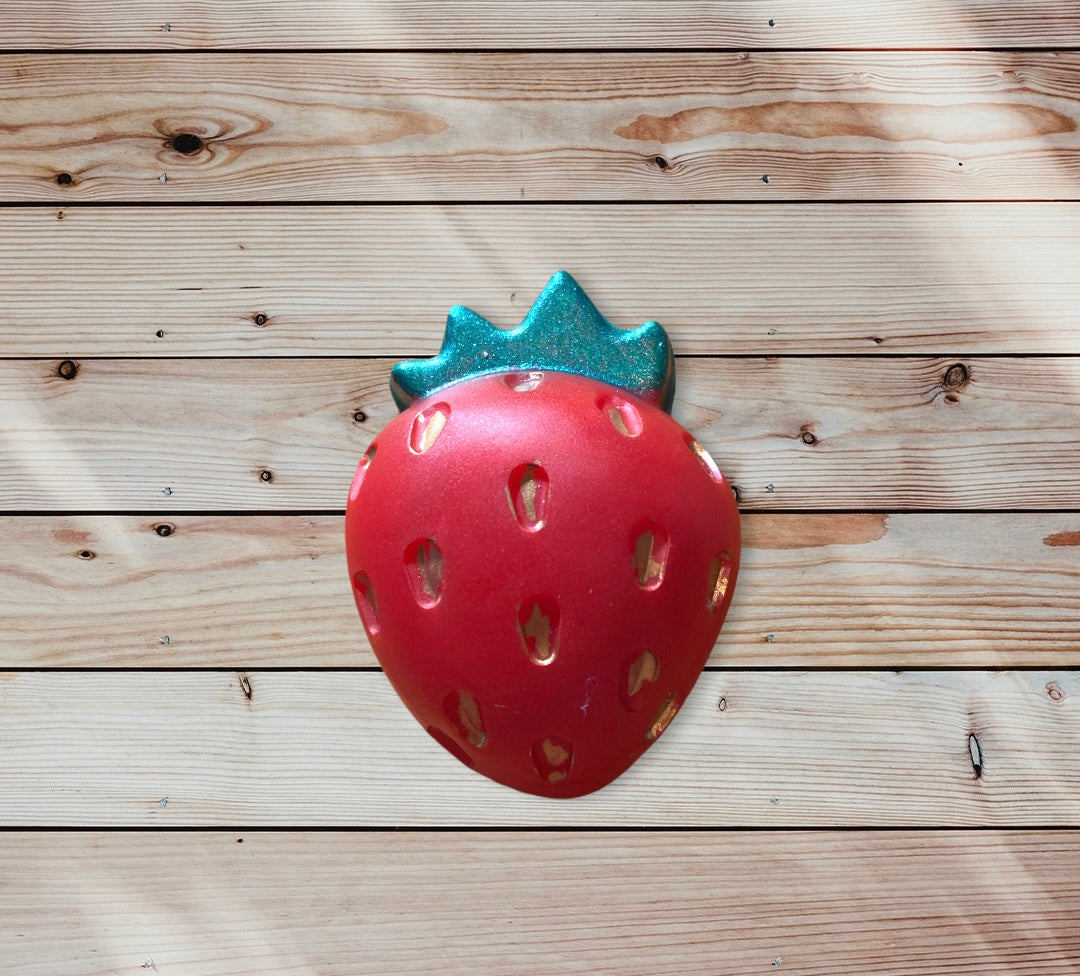 Strawberry Magnet